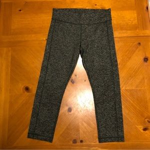 Under Armour - Cropped Legging Yoga Pants - Sz M